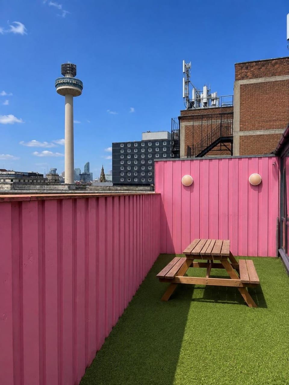 City CTR Penthouse - rooftop bar, sleeps 19 Apartment in Liverpool