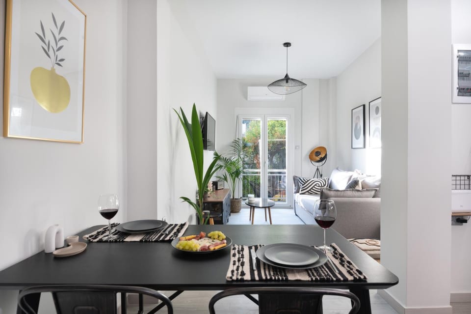 Living room, Dining area