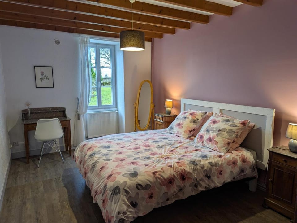Gîte XVIIIe rénové avec grand jardin, au cœur du vignoble de Cognac - FR-1-653-30 House in Nouvelle-Aquitaine
