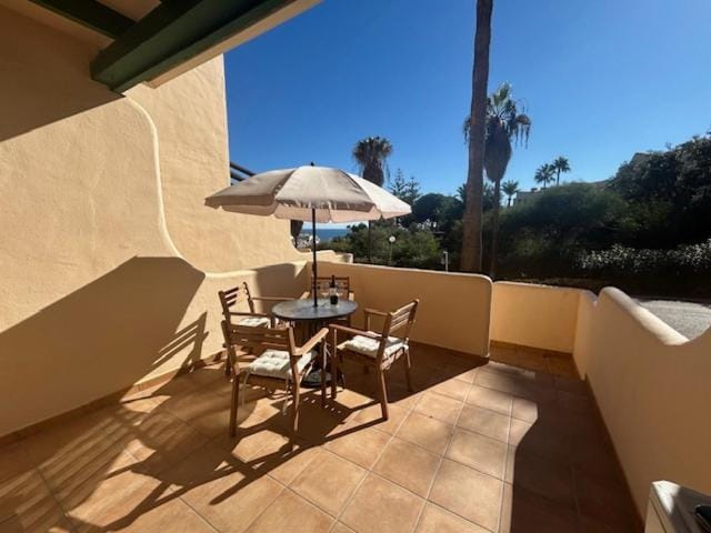 Patio, View (from property/room), Balcony/Terrace, Dining area, sunbed