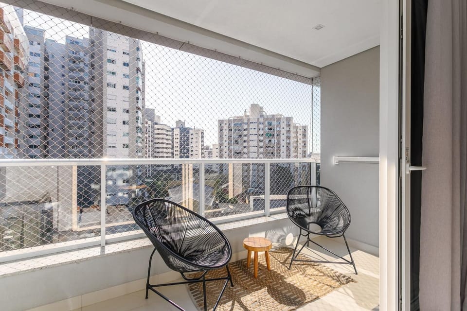 Apto 2 Quartos com Sacada Ed.Jardim Milano Apartment in Florianopolis
