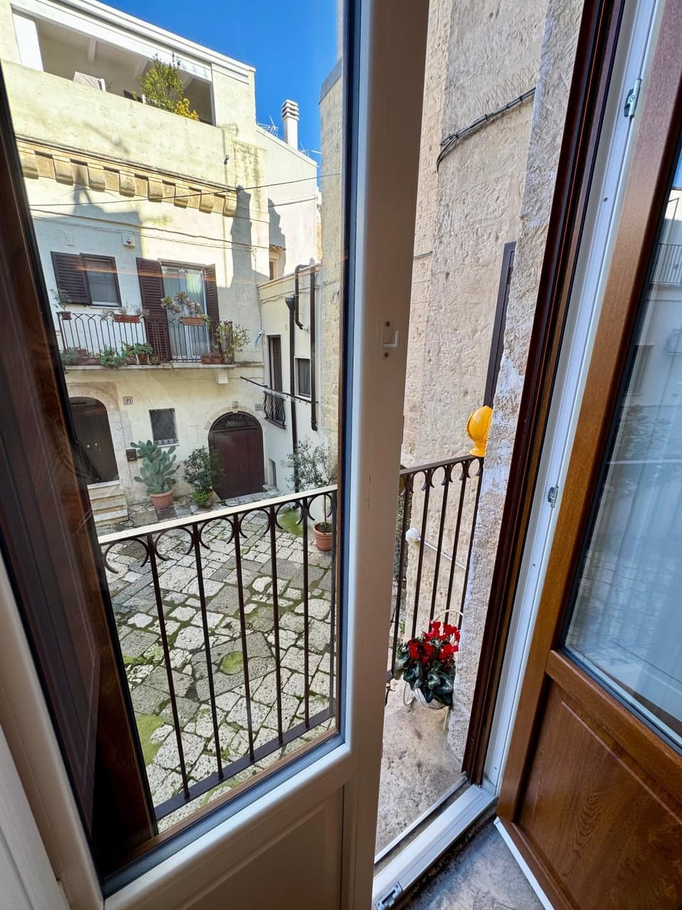 View (from property/room), Balcony/Terrace