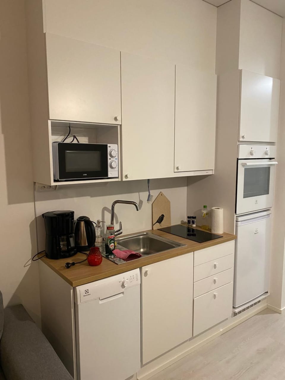 Ihana huoneisto juna aseman vieressä. Apartment in Uusimaa