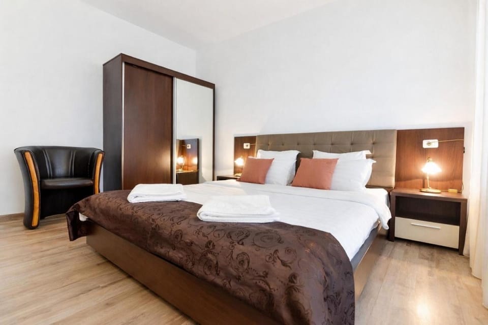 Bed, Photo of the whole room, Bedroom, towels, wardrobe