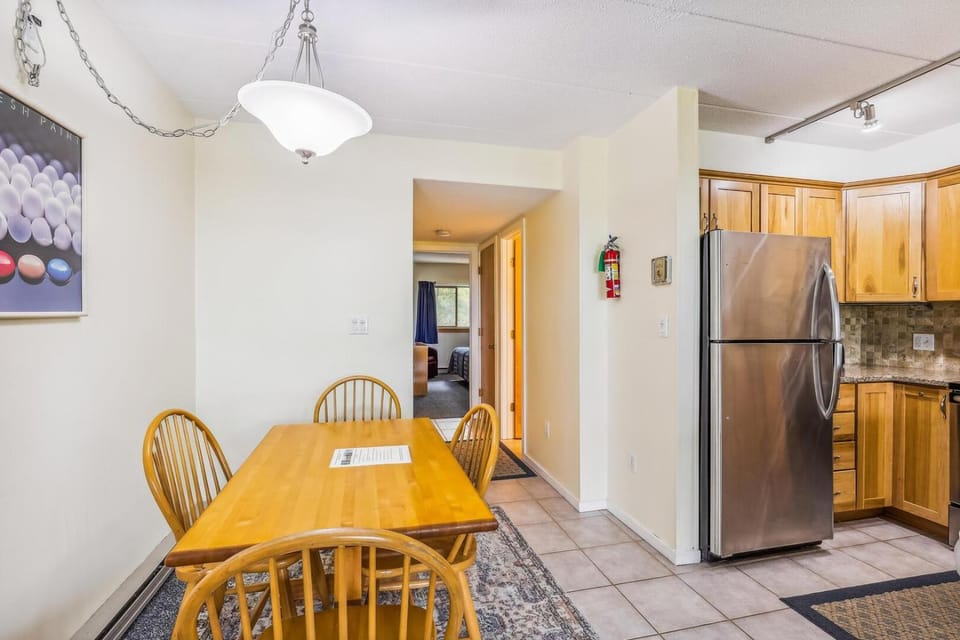 Pinnacle F11 House in Mendon