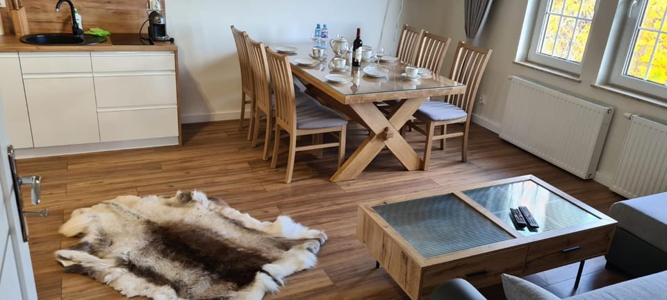 Apartament De Lux Saneczkowa 3/26 Apartment in Lower Silesian Voivodeship