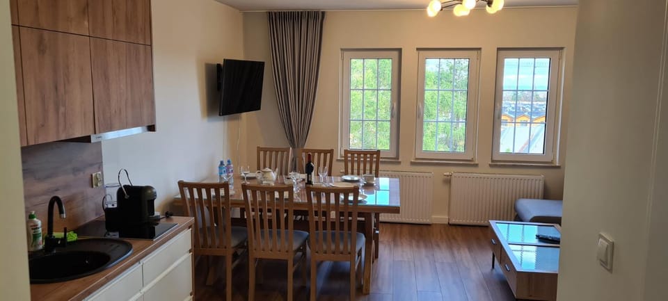 Apartament De Lux Saneczkowa 3/26 Apartment in Lower Silesian Voivodeship
