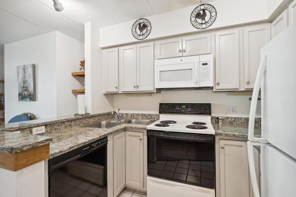 Pinnacle E22 House in Mendon
