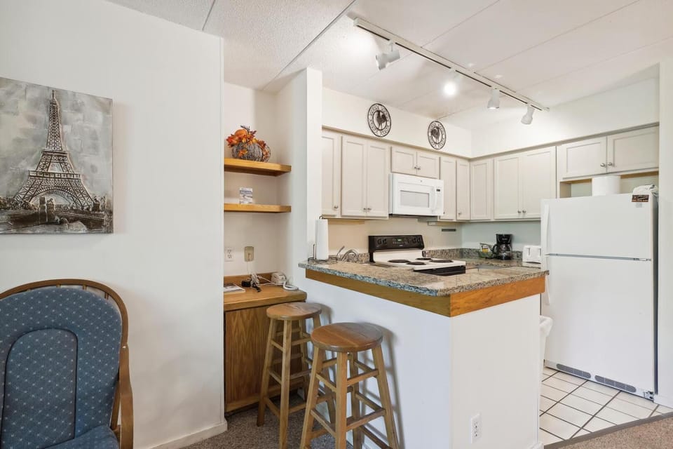 Pinnacle E22 House in Mendon