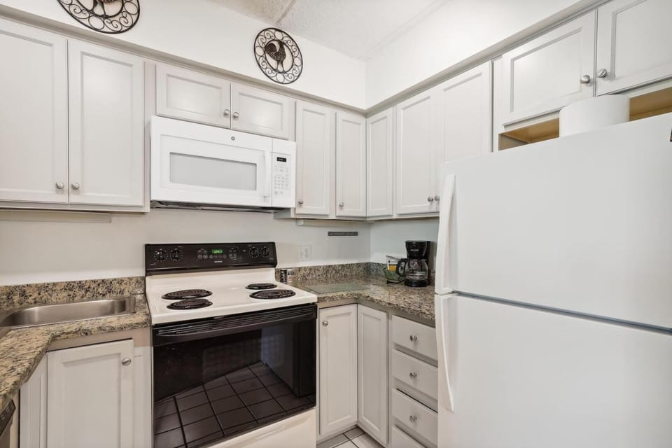 Pinnacle E22 House in Mendon