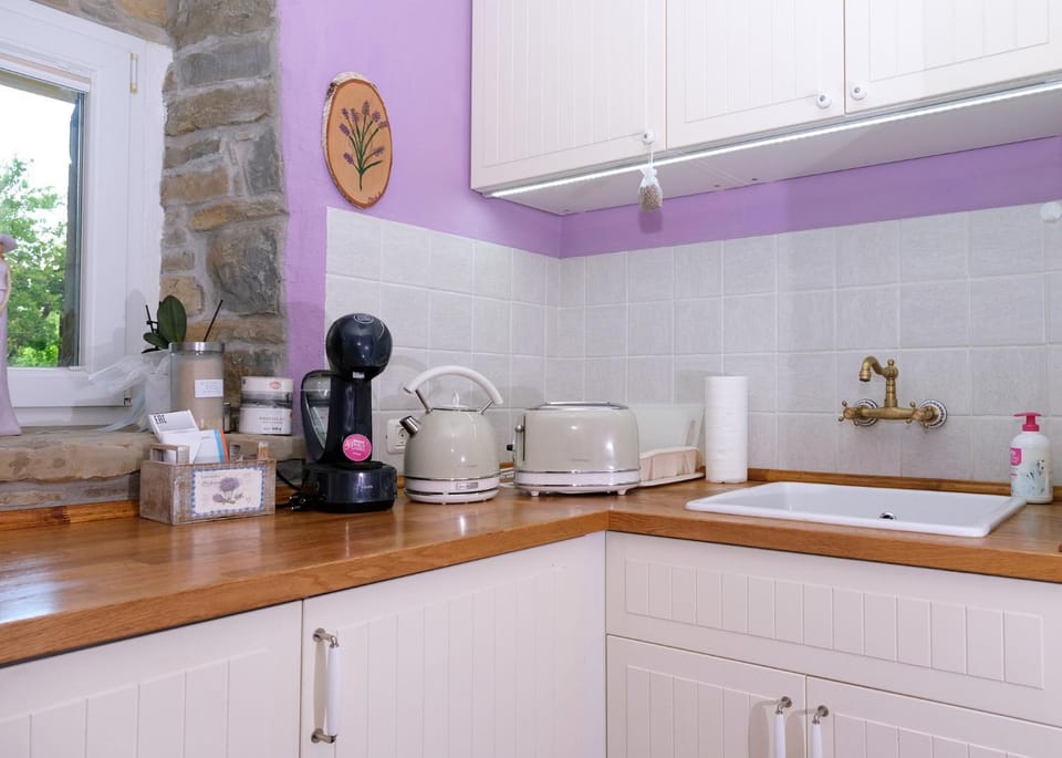 Property building, Kitchen or kitchenette