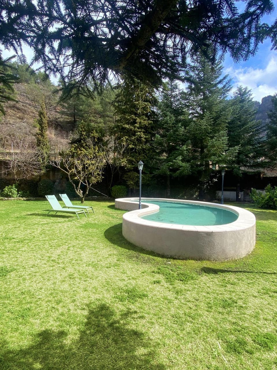 Swimming pool