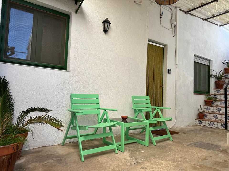 Property building, Patio, Day