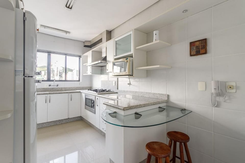 Apto Grande na Região Central de Florianópolis. Apartment in Florianopolis