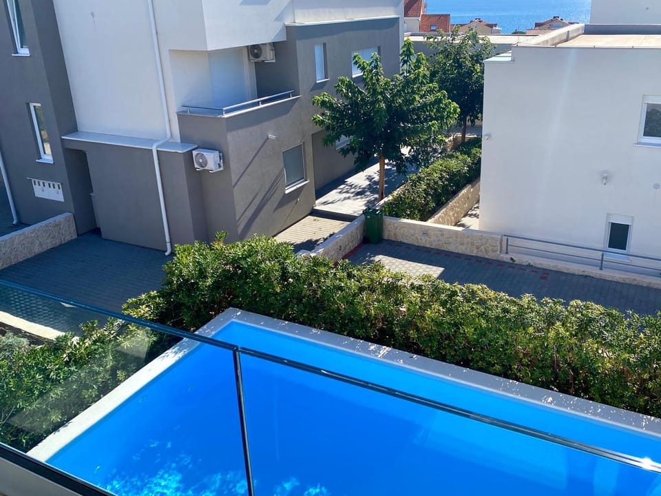 Day, Balcony/Terrace, Beach, Pool view, Sea view, Swimming pool, Sunrise, Sunset