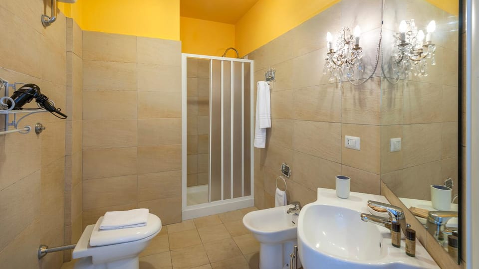 VILLA CAPPELLETTI 16&2, Emma Villas Villa in Marche