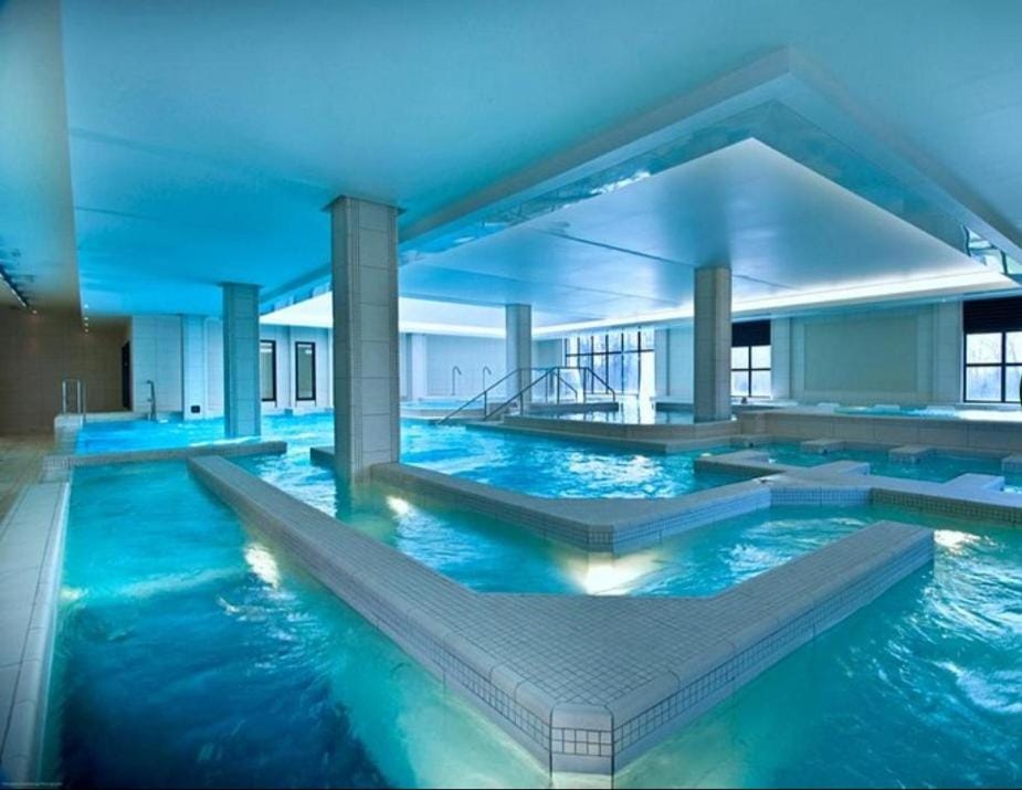 Apt au calme, 2-3 chambres, Sauna, 2 parkings, bus sur place Apartment in Chessy