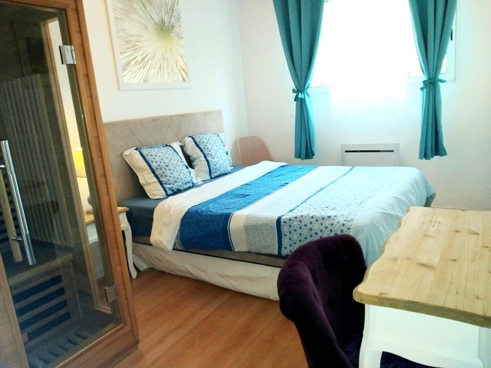 Apt au calme, 2-3 chambres, Sauna, 2 parkings, bus sur place Apartment in Chessy