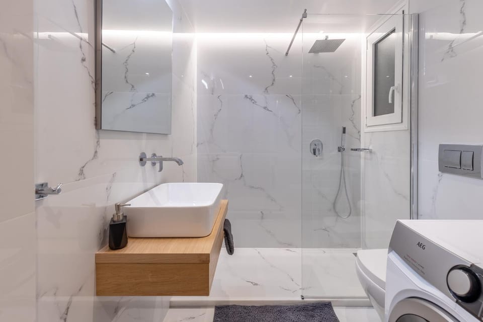 Elegant Apt 5' from Ampelokipi Metro Station Apartment in Athens