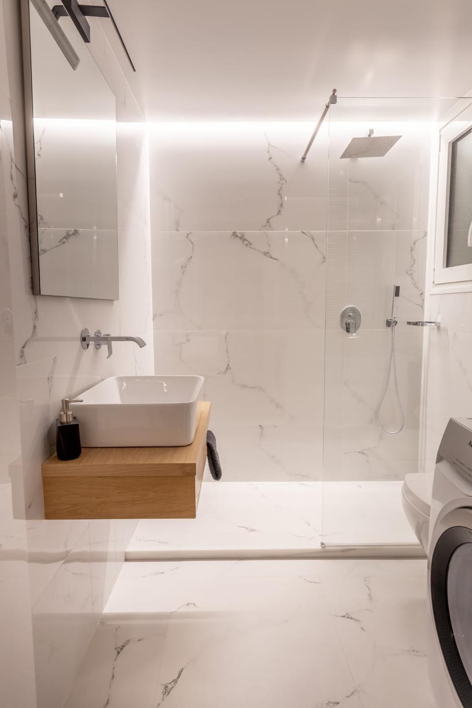 Elegant Apt 5' from Ampelokipi Metro Station Apartment in Athens