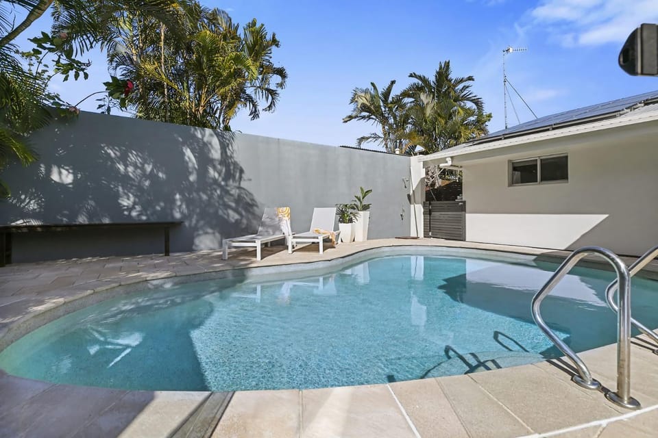 Pool view, Swimming pool, Swimming pool, sunbed