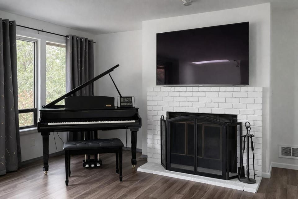 TV and multimedia, Entertainment, fireplace