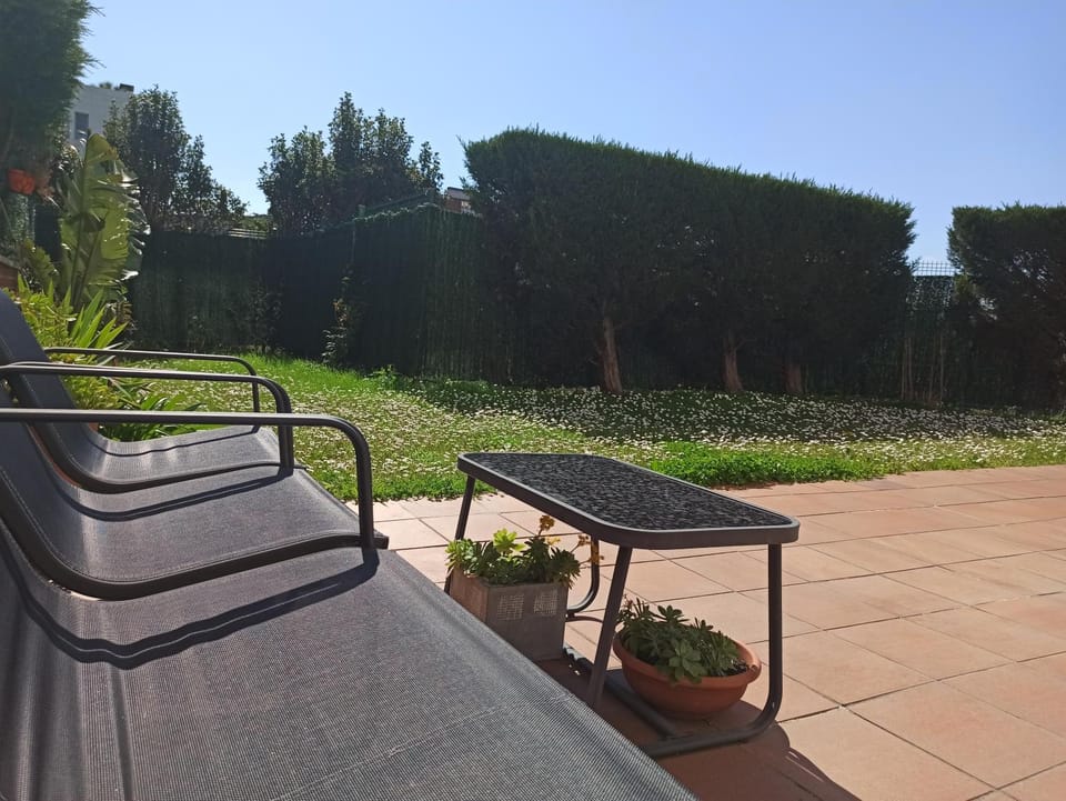 Bajo con jardín privado Apartment in Santander