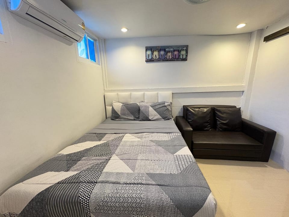NB Bangsaen House House in Chon Buri Changwat