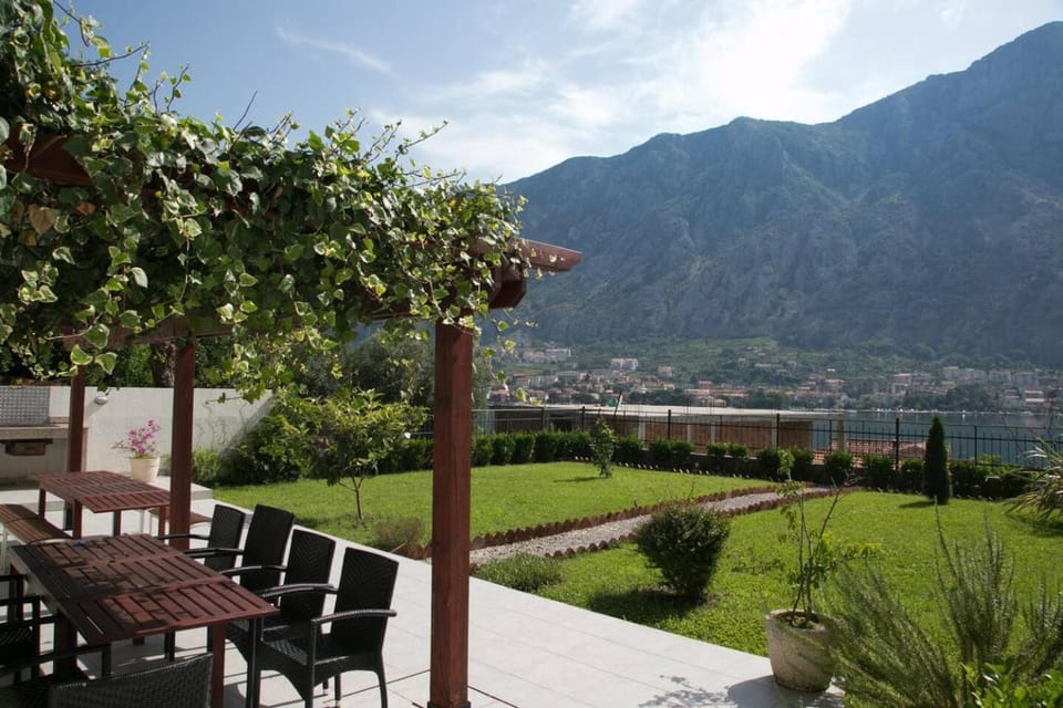 Lovely apartment with pool-A8 Apartment in Muo