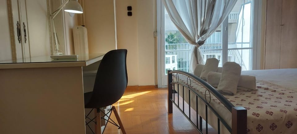 Lobelia Athens Centre -5 BD, 2.5 BATH Apartment in Athens
