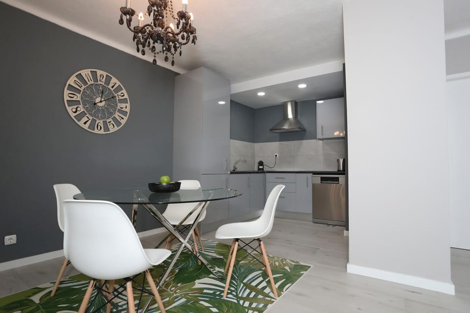 Property building, Kitchen or kitchenette, Living room