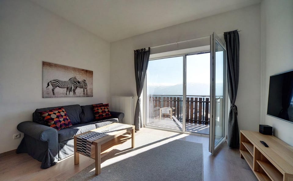 View (from property/room), Balcony/Terrace, Seating area