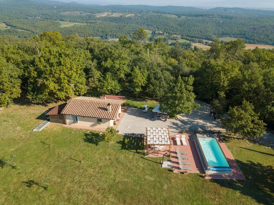 Property building, Day, Natural landscape, Bird's eye view, Swimming pool, sunbed
