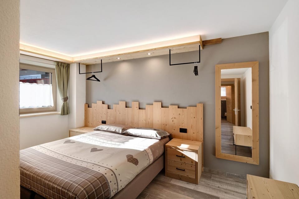 Living room, Bedroom