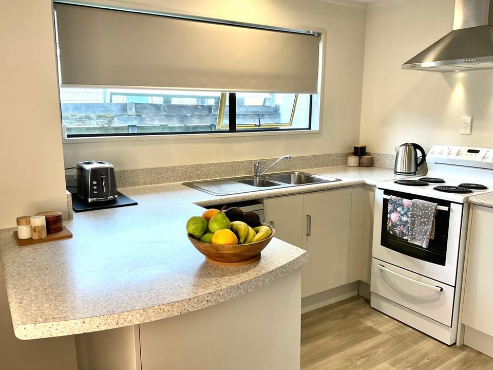 Coffee/tea facilities, Kitchen or kitchenette, dishwasher, minibar, pet friendly, stove, toaster