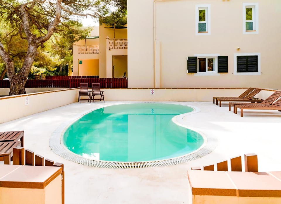 Property building, Swimming pool