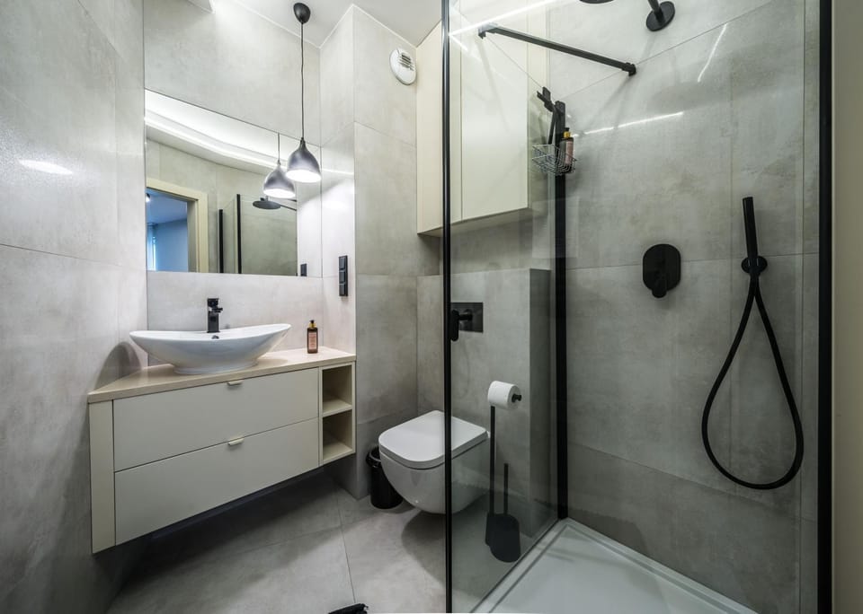 Shower, Bathroom