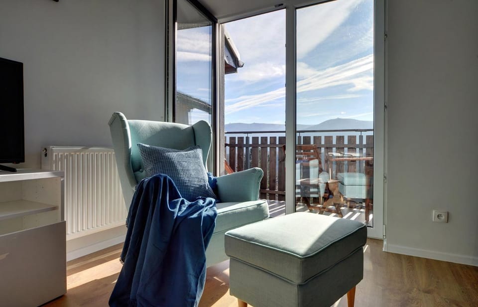 Balcony/Terrace, Seating area, Mountain view