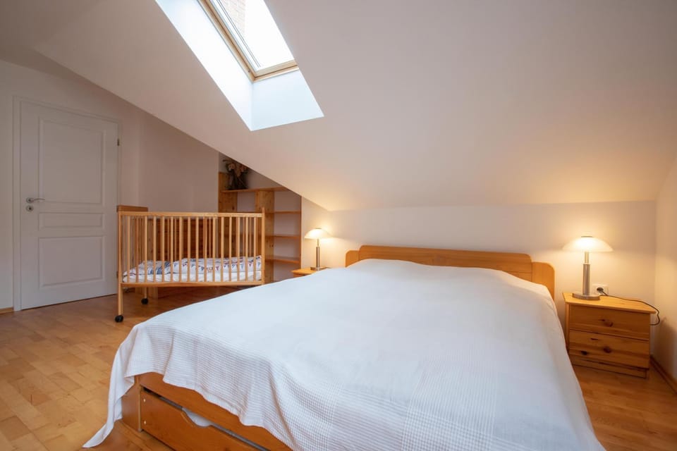 Bed, Bedroom, cot
