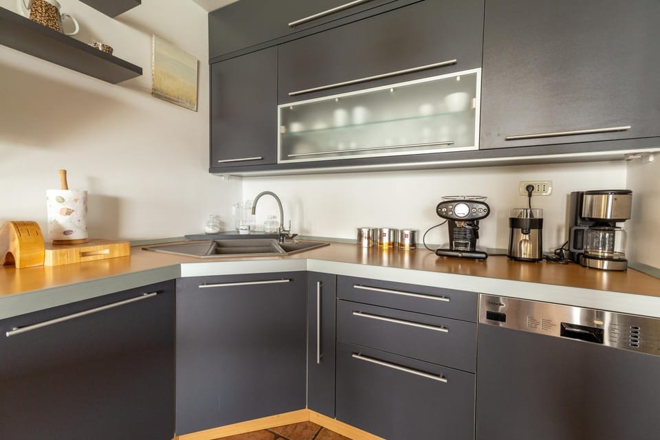 Coffee/tea facilities, Kitchen or kitchenette, dishwasher, pet friendly, toaster