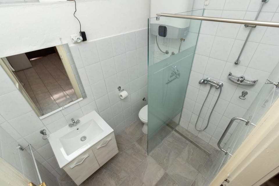 Toilet, Bathroom