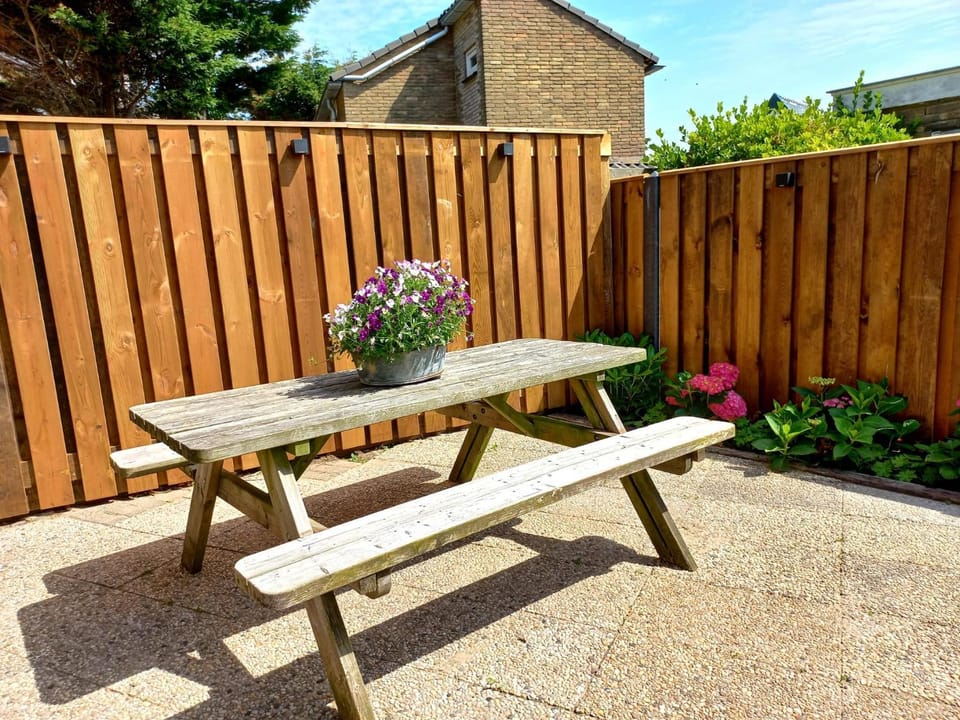 Day, Garden, Dining area, Garden view