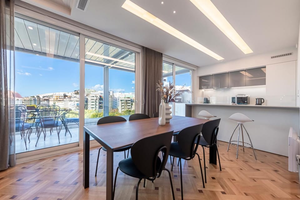 Kitchen or kitchenette, Dining area, minibar, pet friendly, stove