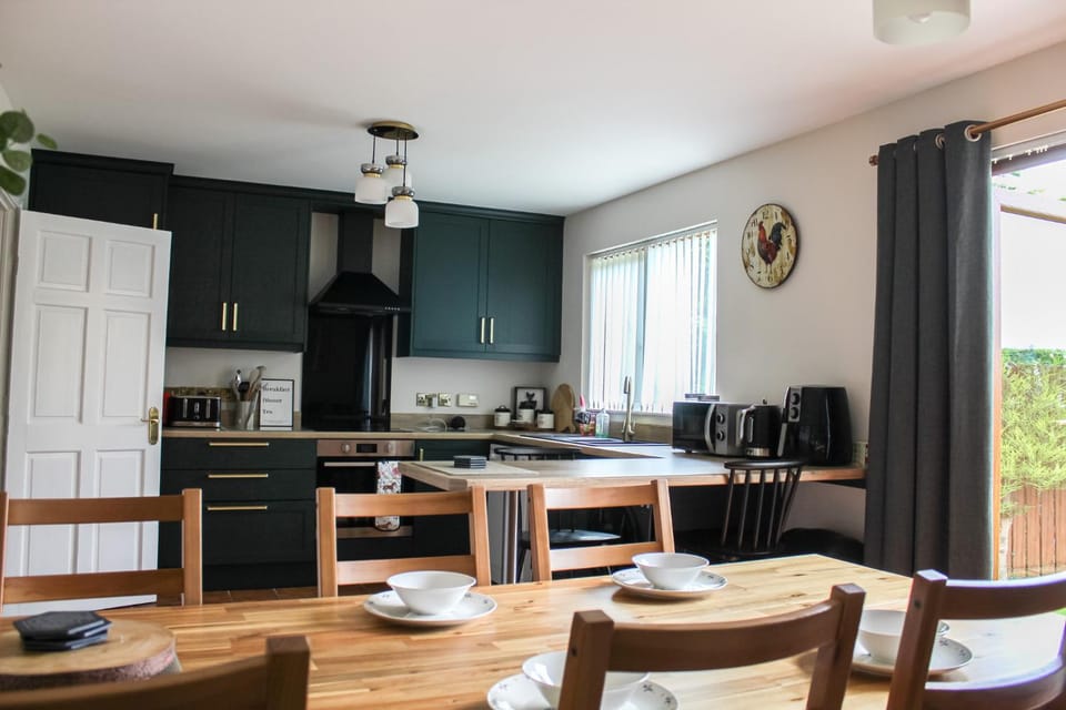 Whitepark Cottage - your home away from home House in Ballycastle