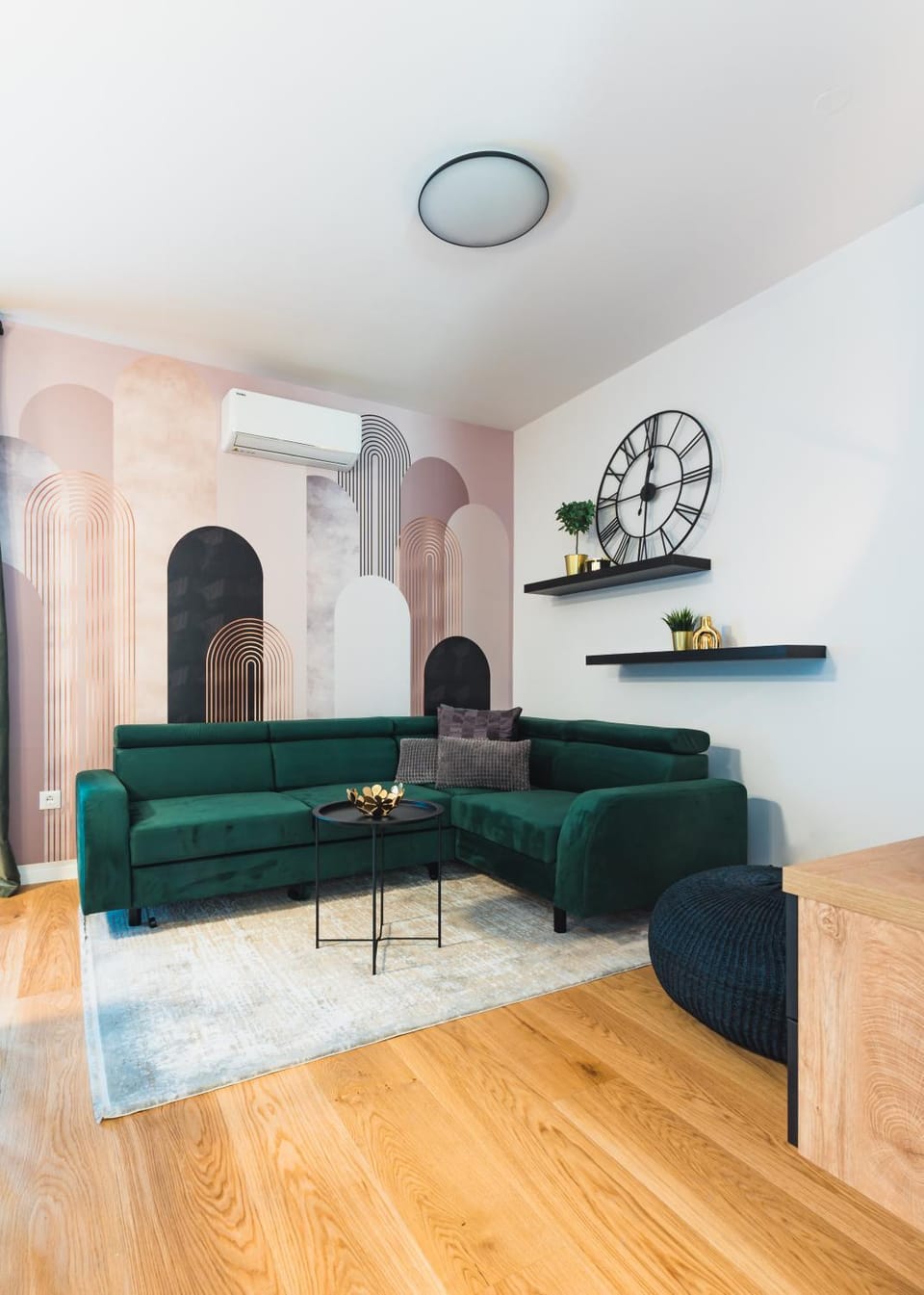 Living room, Decorative detail, Seating area, Family, heating, air conditioner