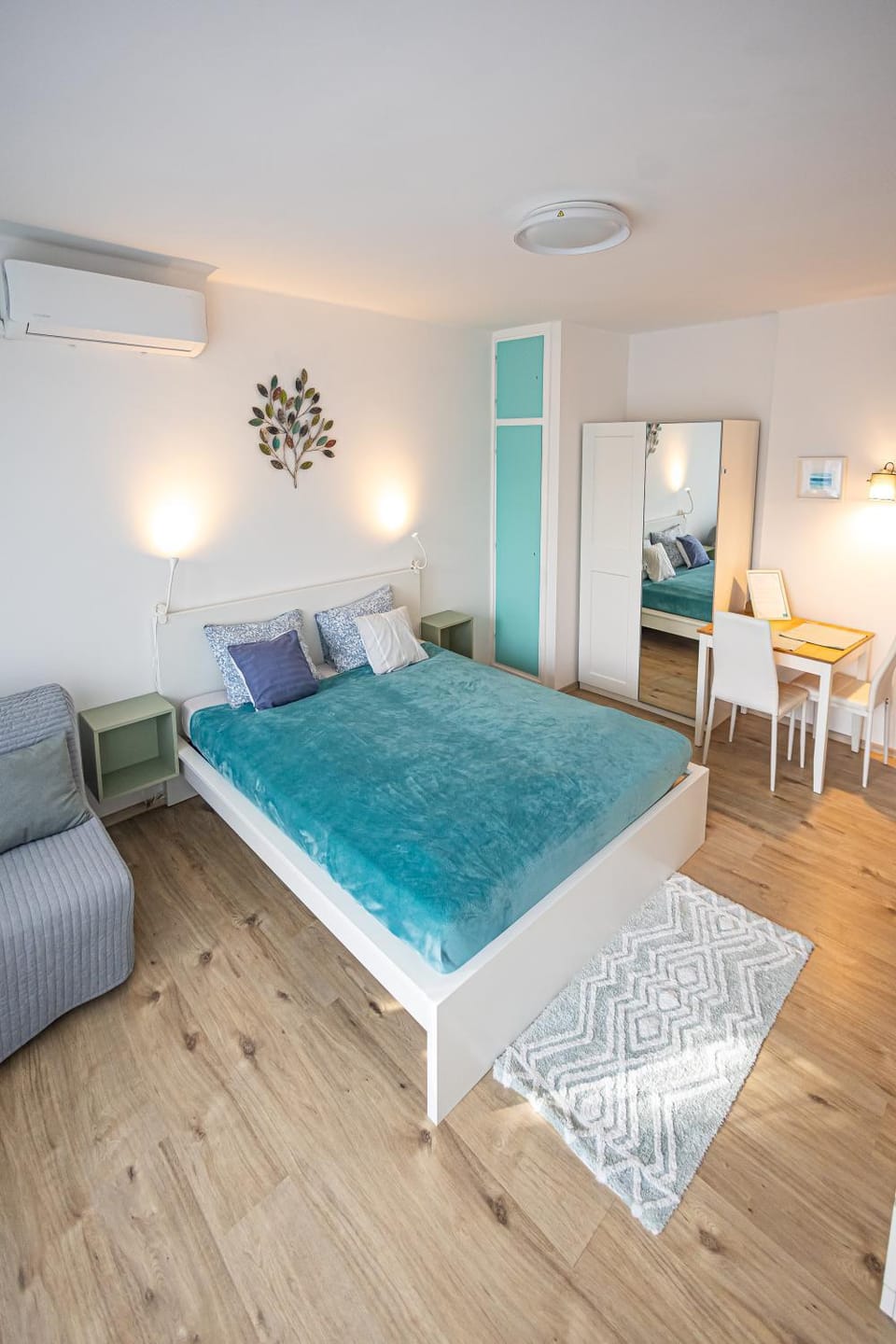 Living room, Bedroom