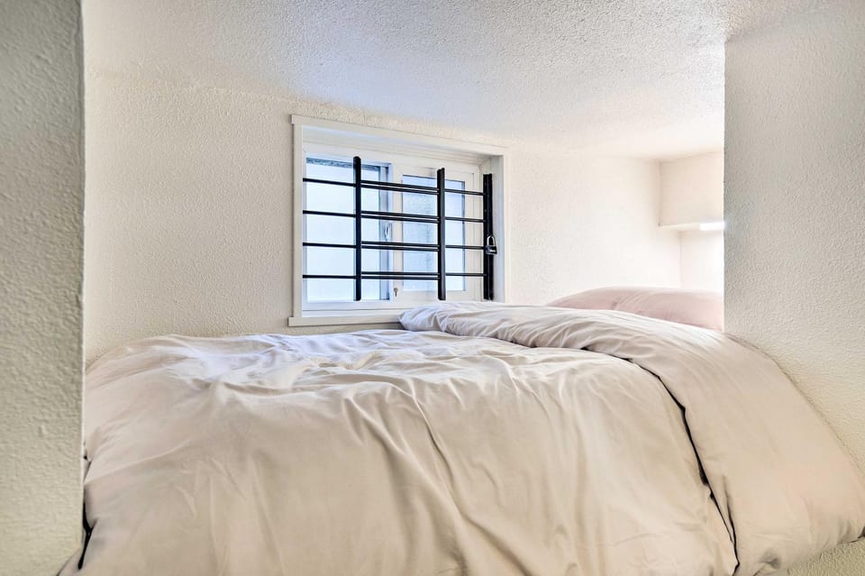Steps to City Park + Restaurants: Denver Studio Apartment in Denver