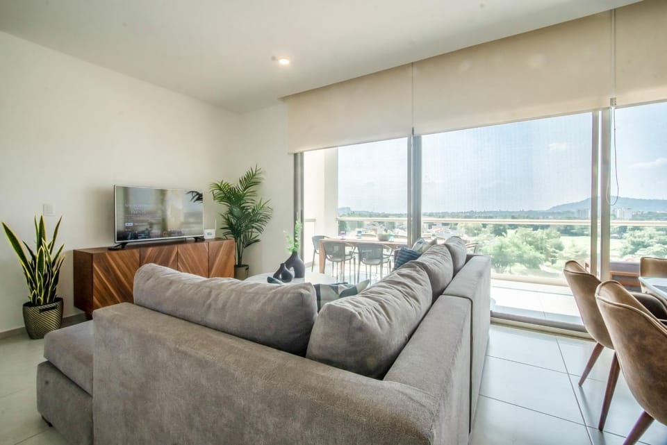 Communal lounge/ TV room, TV and multimedia, Living room, Seating area