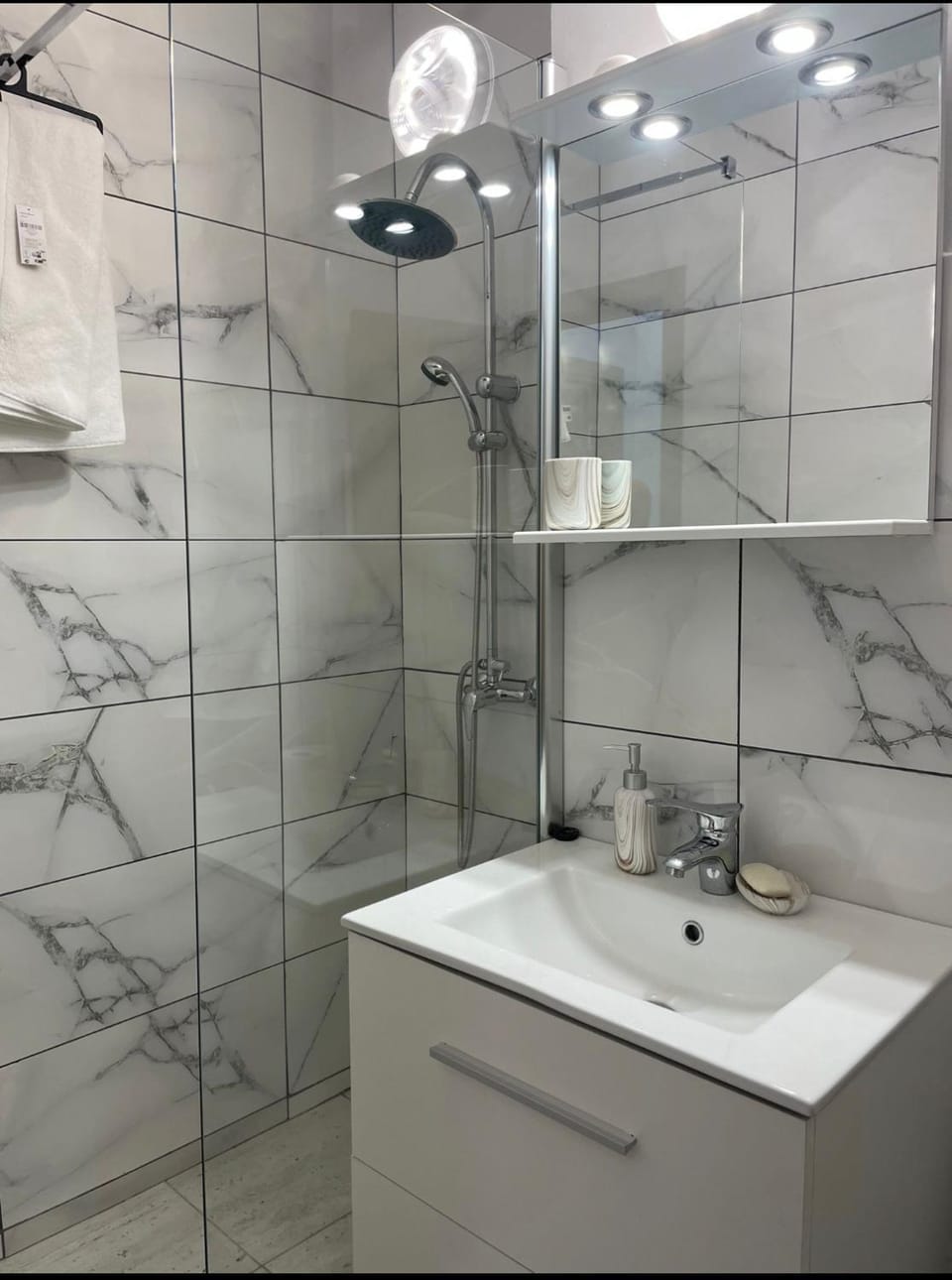 Shower, Bathroom