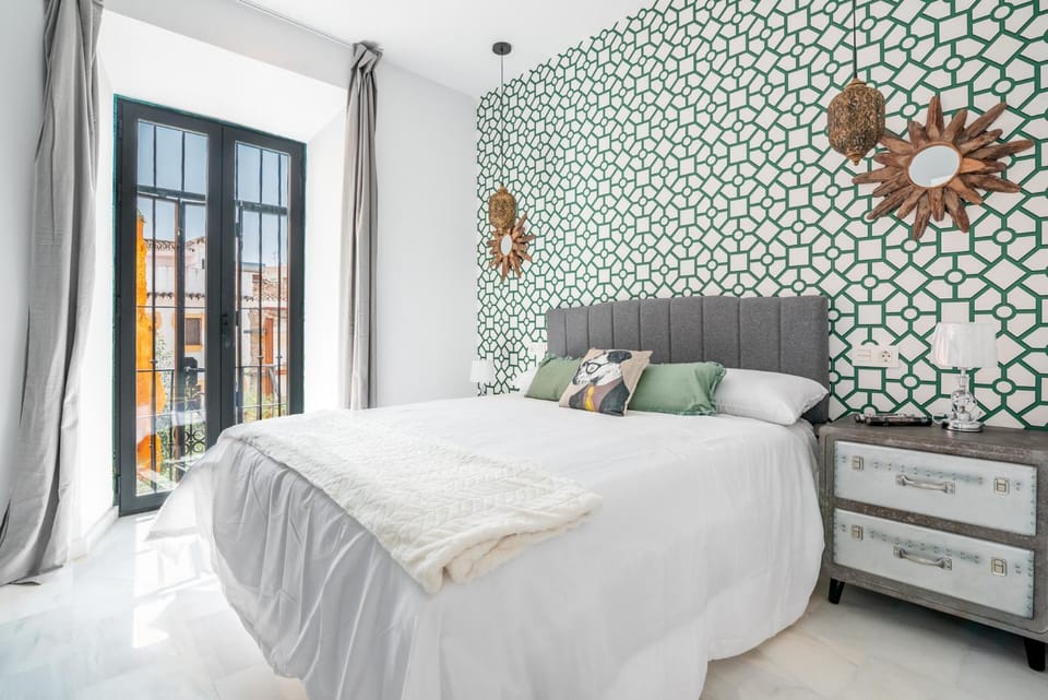 Bed, Photo of the whole room, Bedroom